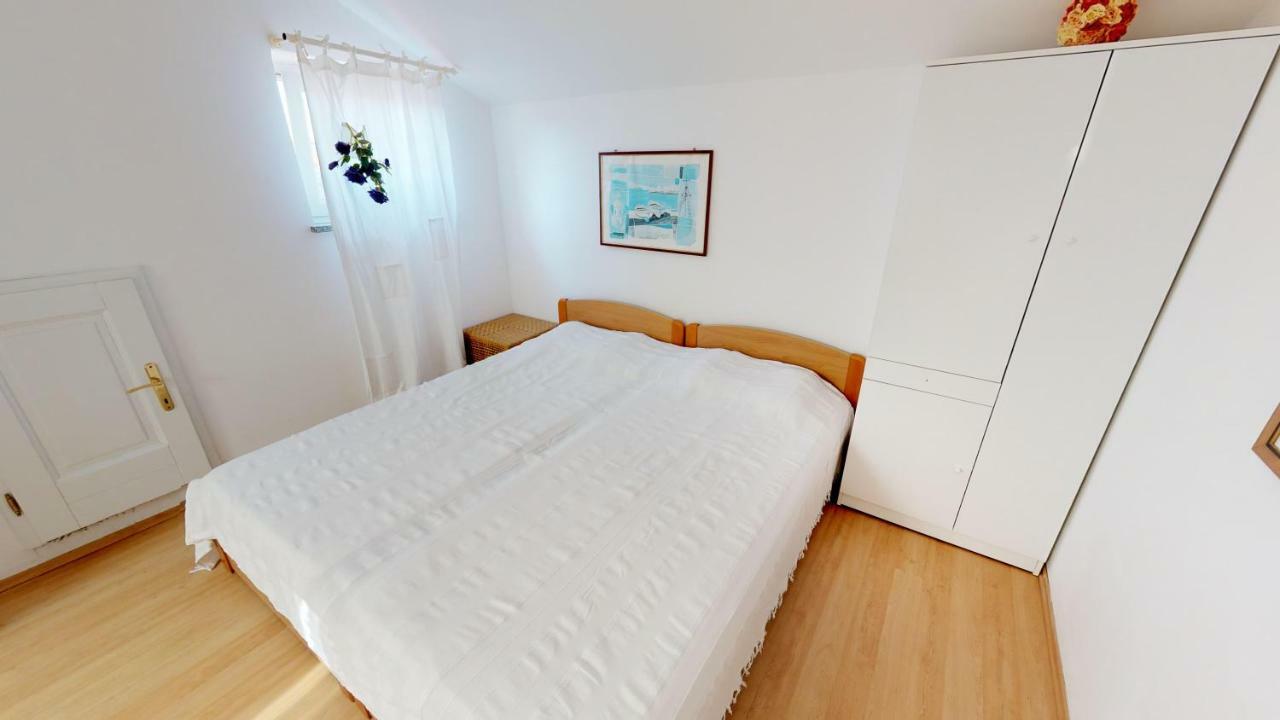 Apartment Potkonjak Povljana Luaran gambar