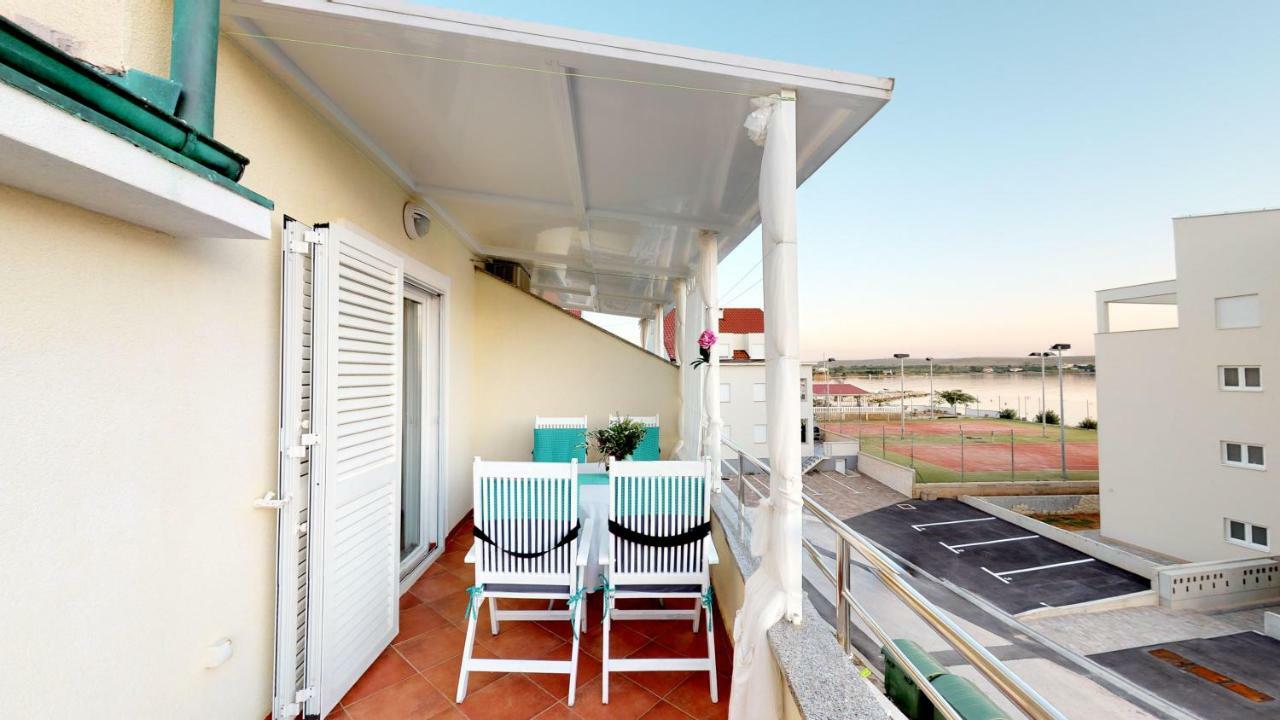 Apartment Potkonjak Povljana Luaran gambar