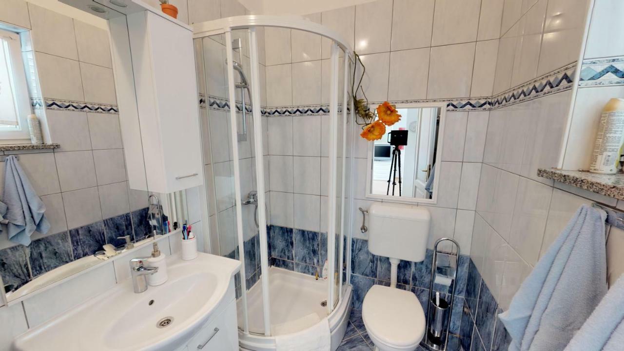 Apartment Potkonjak Povljana Luaran gambar